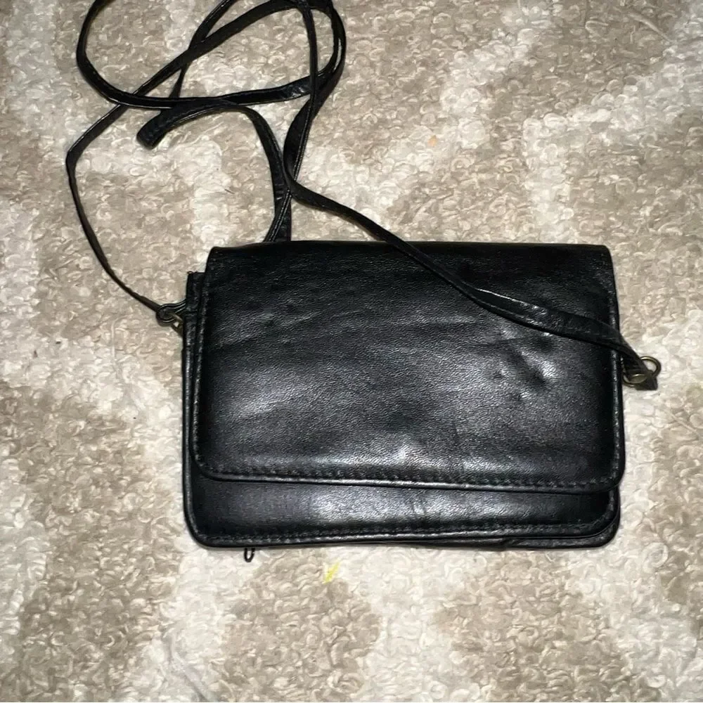 Wilson leather Elegant Black Leather Crossbody Bag